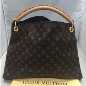Authentic Louis Vuitton Artsy Bag
